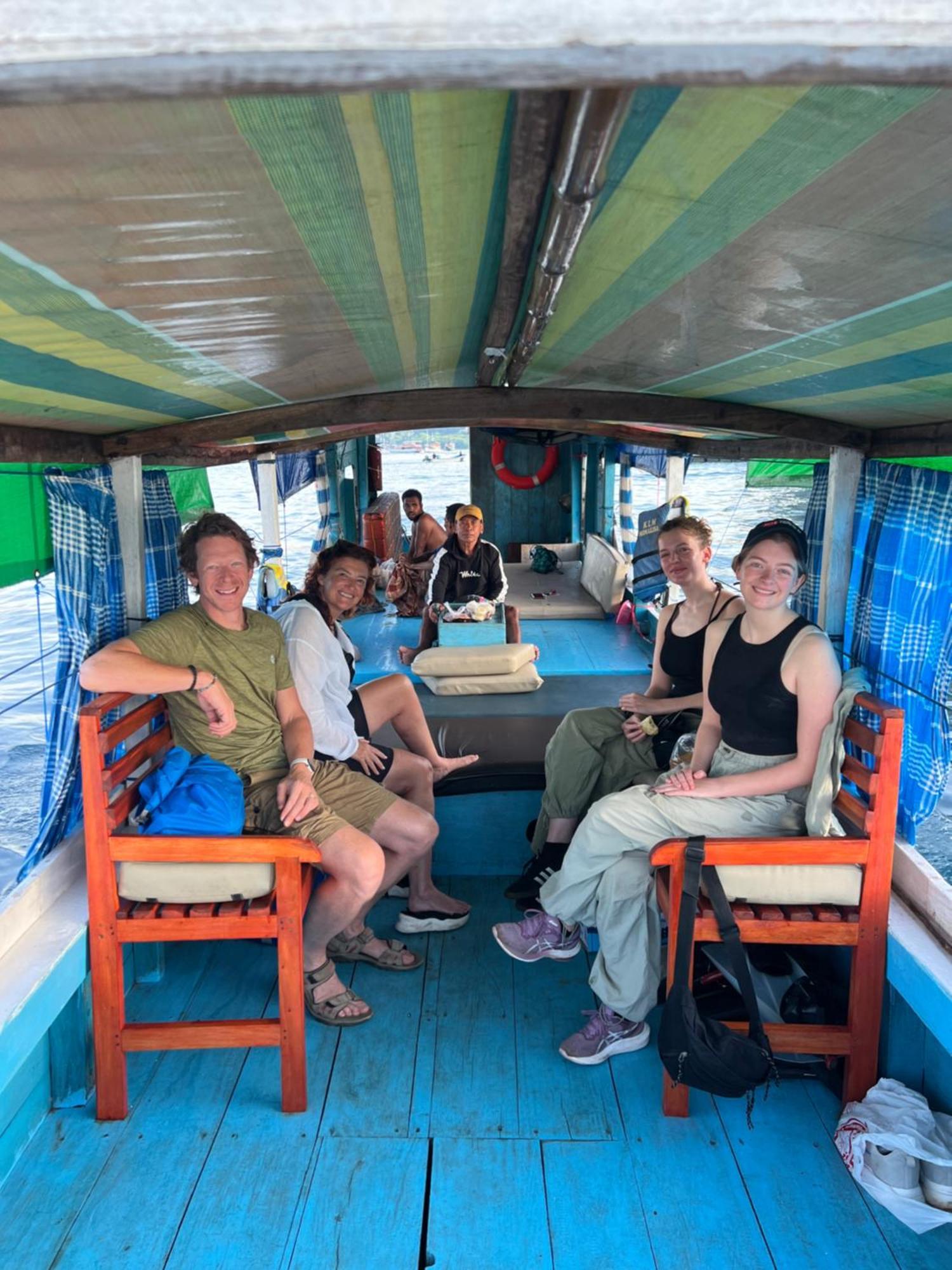 Jhuna Komodo Homestay Kültér fotó